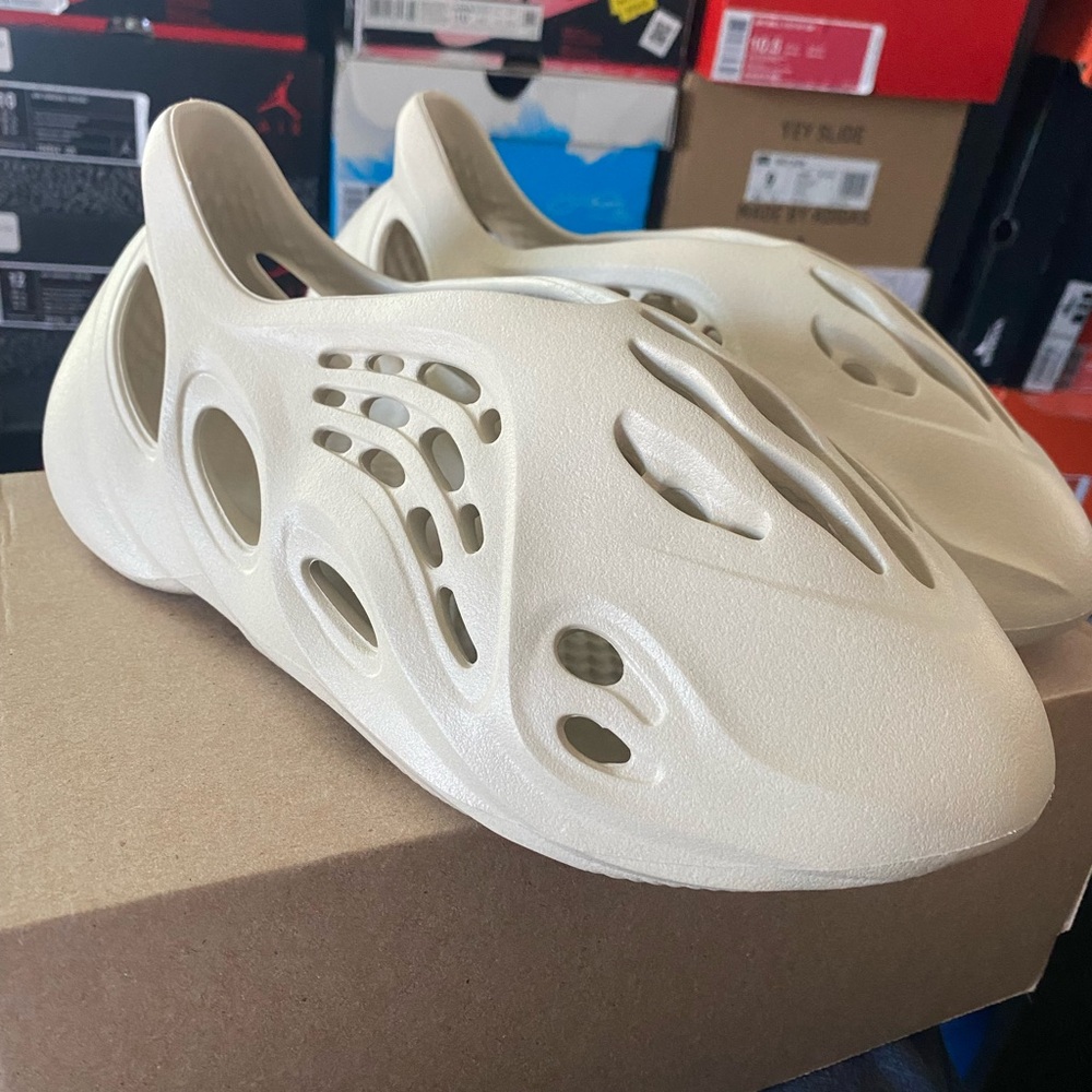 Adidas Yeezy Foam RNR